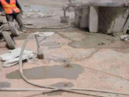 阳城水泥混凝土路面板底注浆技术 路面脱空注浆整治方案